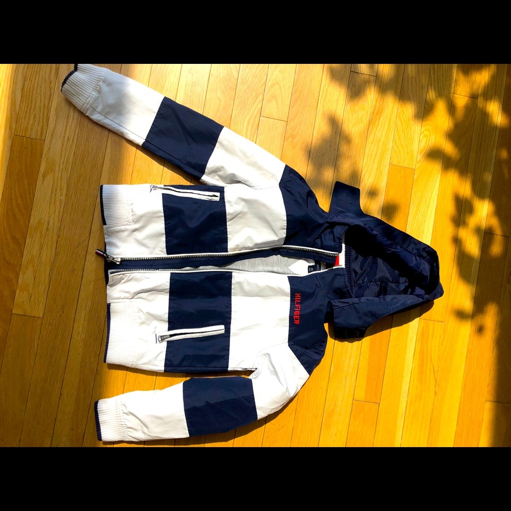 Tommy Hilfiger boys striped rain jacket xs (4-5)